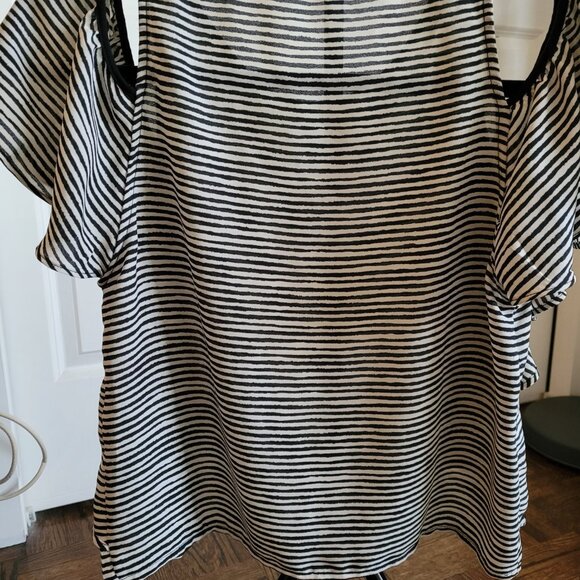 Zara Zebra Pattern Cropped Cold Shoulder Summer Top Size Small - Picture 4 of 6